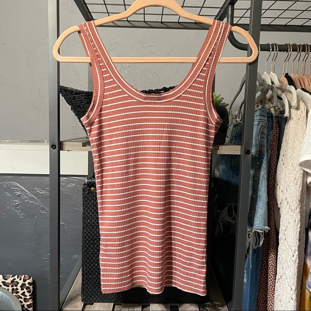 BKE Rust and White Striped Ribbed Tank Top - Picture 3 of 3